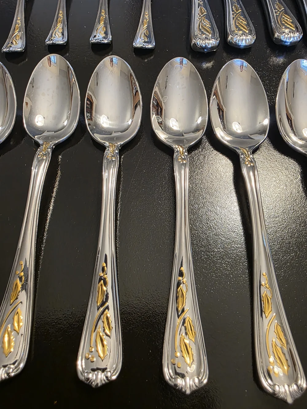 50 Piece Lenox Golden Holiday Stainless Flatware Setting For 9 Beautiful!!